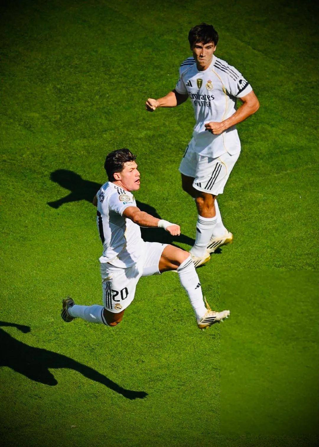 包含2-0变3-2！世俱杯四强诞生，皇马死磕欧冠冠军，的词条