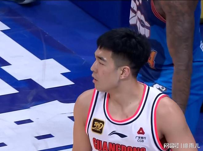 关于合同正式到期！广东防守大闸或被杜锋放弃，下赛季有望重的信息