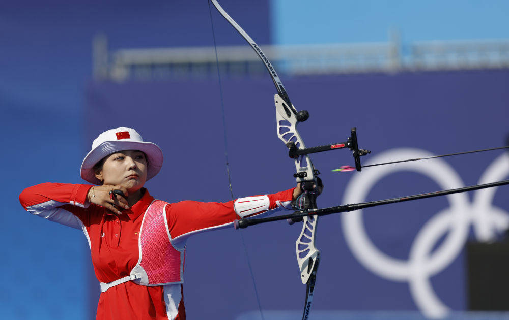 MK体育-芬兰女子射箭选手精湛技艺，赢得认可的简单介绍