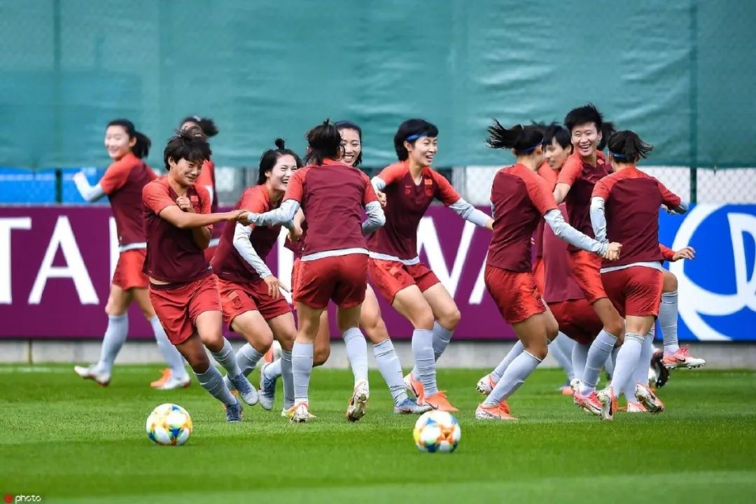 女足倾力一搏取得胜利！